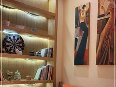 -月亮眼花园餐厅书吧酒吧
