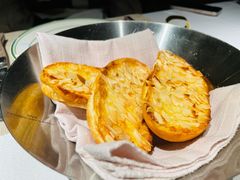 杏仁片餐前包-93Club·法餐厅