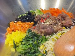 烤牛肉拌饭-梨花牛肉汤饭(仁恒伊势丹店)