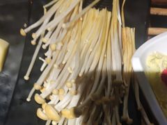 -老牌坊云南鱼豆花火锅(哈西万达店)
