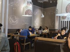 大堂-吕氏疙瘩汤·海鲜新鲁菜(凯德mall新都心店)