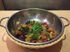-拿渡麻辣香锅(世茂广场·工三店)