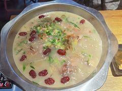 腊鸭莲藕锅-汪爹爹武汉牛三鲜(朝外大街店)