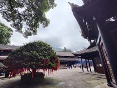 -峨眉山报国寺