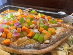 -夯鱼烤鱼·尔滨地标美食(中央商场店)