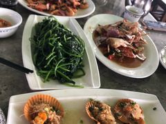 -四川小胡子海鲜(丁村万人海鲜广场店)