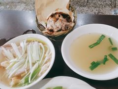 罩火烧-金卯白肉罩火烧