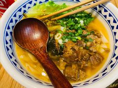 酸菜牛腩粉-三两粉(深圳福田地铁站店)
