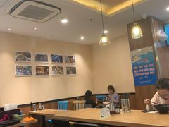 大堂-小杨生煎(金山百联购物中心3楼店)