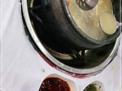 -鲁朗纳麦石锅鸡庄园