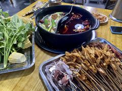 -灌县老妈砂锅串串香(万科红生活广场店)
