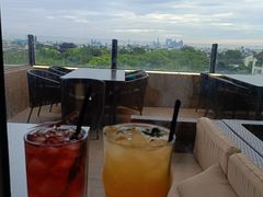 -顽啤熊·酒客酒馆(苏城夜景必选店)