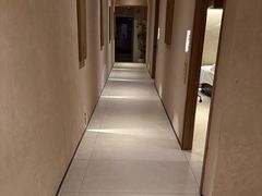 -灸春堂·艾灸·痛症·整脊连锁(之江银泰店)