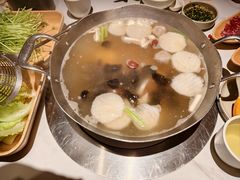 -左庭右院鲜牛肉火锅(七宝领展广场店)