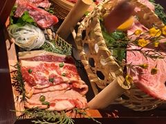 -山川小町·极番烧肉(新地假日广场店)