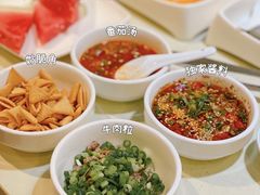 -海底捞火锅鲜切牛肉主题店(长寿路店)