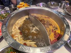 卜卜贝鸳鸯锅-憨铁匠老火锅(龙岗万科里店)