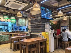 -云阿蛮云南生烫牛肉米线(奉贤路店)