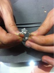 iphone_upload_pic-威德钻石-克拉钻大本营(南京东路店)