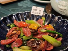 怀旧家乡腊味炒芥兰-誉八仙粤菜(万象天地店)