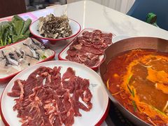 -毛辣果·贵州红酸汤牛肉火锅(西单店)