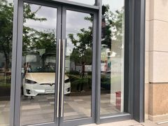 -TESLA 特斯拉(上海太古汇体验店)