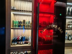 -FOUR PLAY BAR