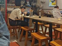 -渝和喵叔米线(南坪万达店)