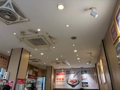 -牛吃草牛肉面(甬港南路店)