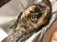 烤罗非鱼-红大哥水门鸡饭(總店)