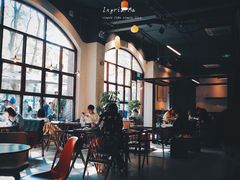 靠窗位-VESH COFFEE(定西路店)