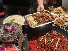 -萍姐火锅·公路夜市(武汉首店)