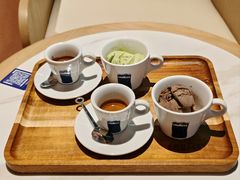 -LAVAZZA拉瓦萨咖啡(中航城君尚购物中心店)