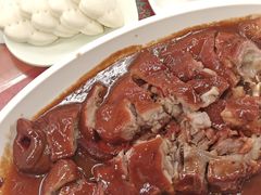 红烩整猪脸-玉华台饭庄(裕中西里小区店)