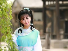 -九月鹰飞汉服摄影工作室