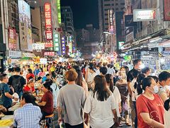 -六合夜市