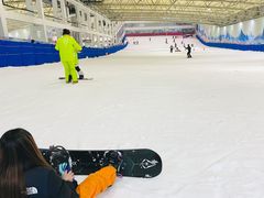 -乔波室内滑雪场