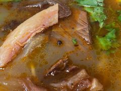 -金杨拉面王小吃面馆·牛三宝面·红烧牛肉粉
