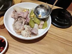 凉瓜黄豆炖猪手-顺风汤馆·广府粤菜(江宸天街店)