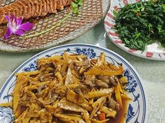 -天天向上素食餐厅(五台山店)