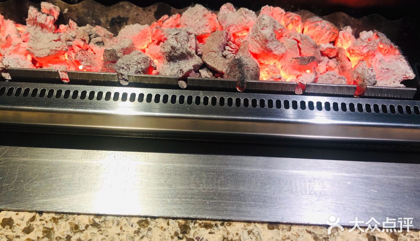 吃完逛逛街,就是今天天公不作美,又开始下雨了