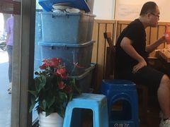 等位区-重庆烧鸡公火锅(簋街店)