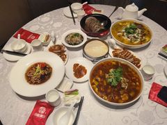 -湖庭壹品鸭王·传统北京烤鸭·别墅私房菜·庭院宵夜(江宁店)