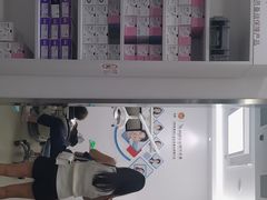 -雅悦齿科(顾村公园店)