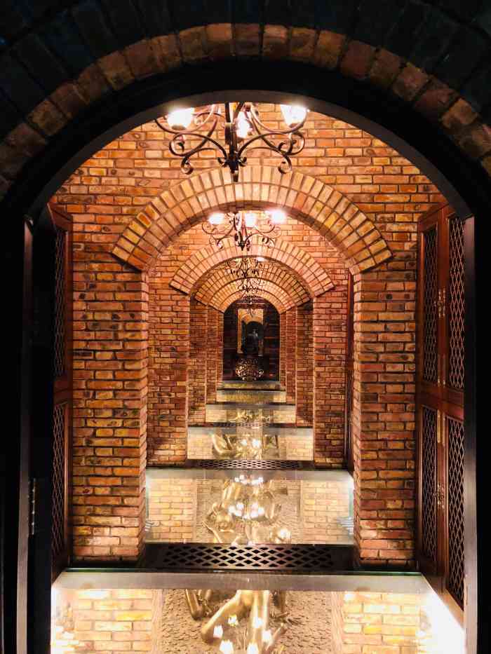 福禧酒窖(万柳店)-"其实我一般是不写点评的,这次受不了了,等.