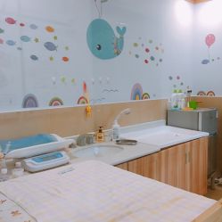 点击看大图 婴儿洗澡抚触区-莲生母婴月子中心(清水河公园店)