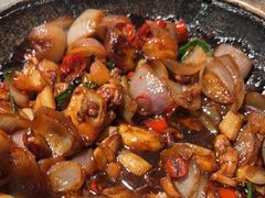 石锅焗小管鱿鱼-乔街深夜食堂·台州菜·高压锅生蚝(杭州总店)