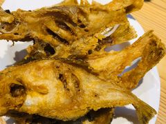 炸偏口鱼-方城小吃店