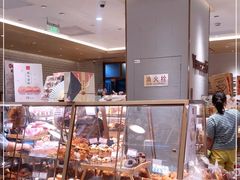 面包甜点陈列柜-山崎面包(静安久光店)