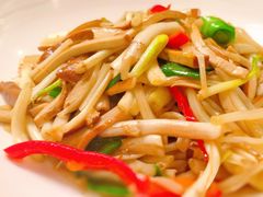 芹菜芽炒肉丝-集贤门·徽菜(南山店)